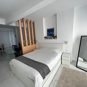 modern-1-bedroom-apartment-in-the-city-center.hotels-of-thessaloniki.com/